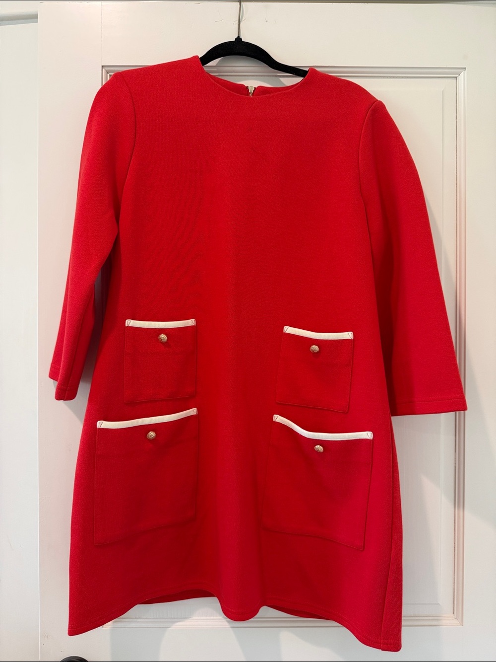 Tuckernuck Bright Red Knit Top with Navy Trim Label